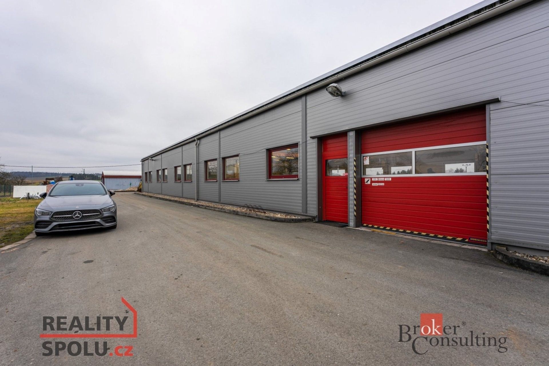 Pronájem výrobní prostory - Blešno, 700 m²