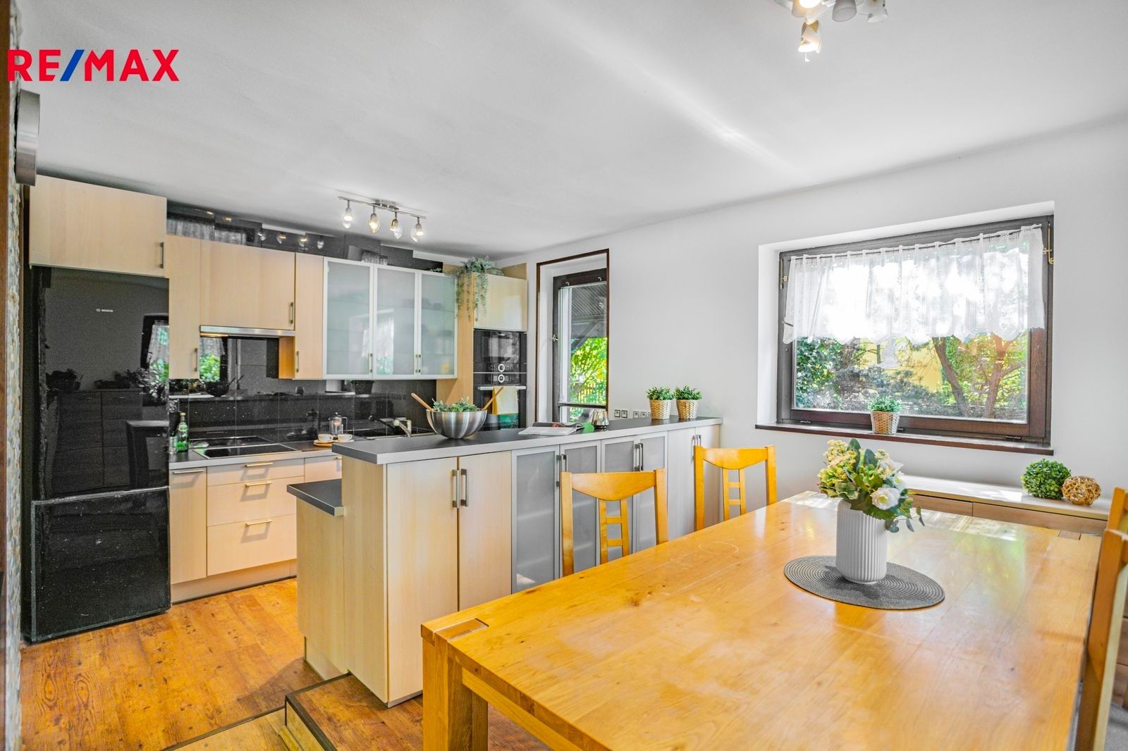 Prodej rodinný dům - -Závodí, Beroun, 339 m²