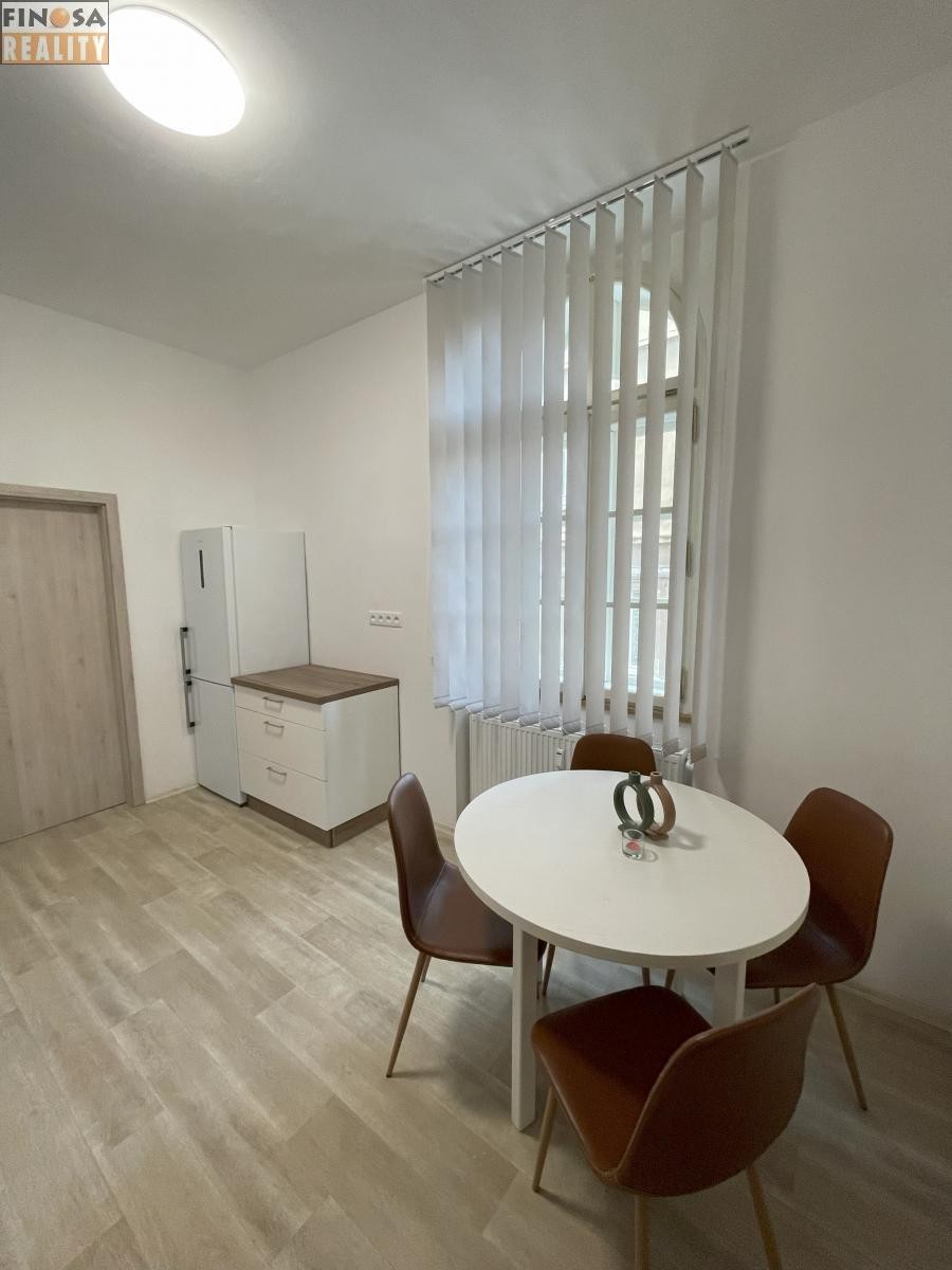 Byt 3+1 · 89 m² · Nerudovo náměstí, Žatec - 3