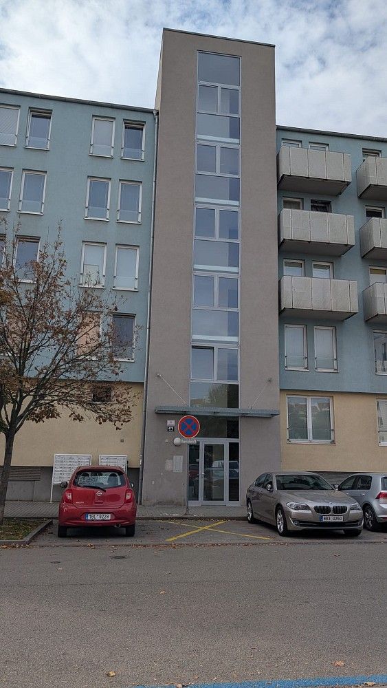 2+kk, Zderadova, Brno, 50 m² - 1