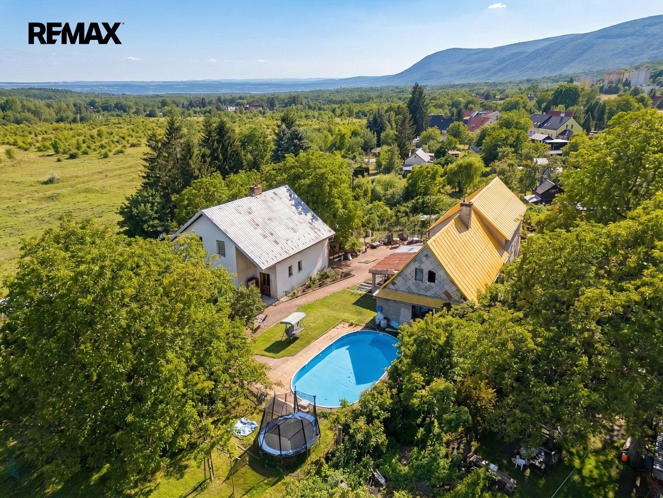 Rodinné domy, Litvínov - Hamr, okres Most, Ústecký kraj, 225 m² - 1