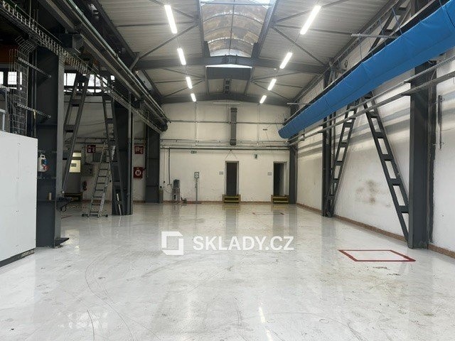 Sklad · 1 000 m² · Ivančice - 3