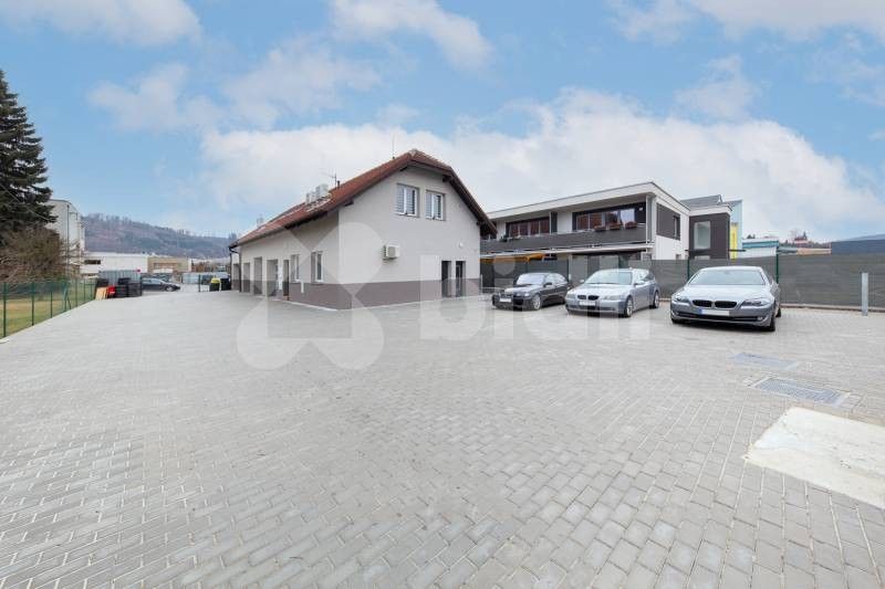 Prodej komerční - Černohorská, Česká, 400 m²