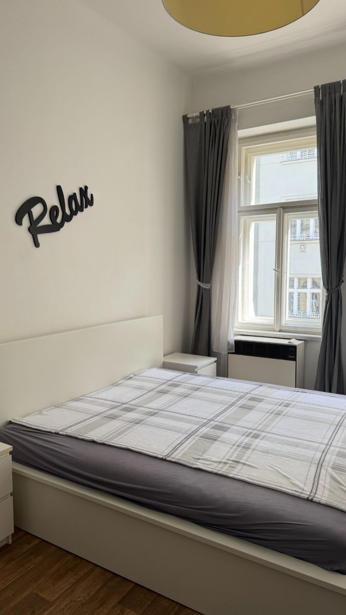 1+kk, Na Celné, Praha - Smíchov, 34 m² - 1