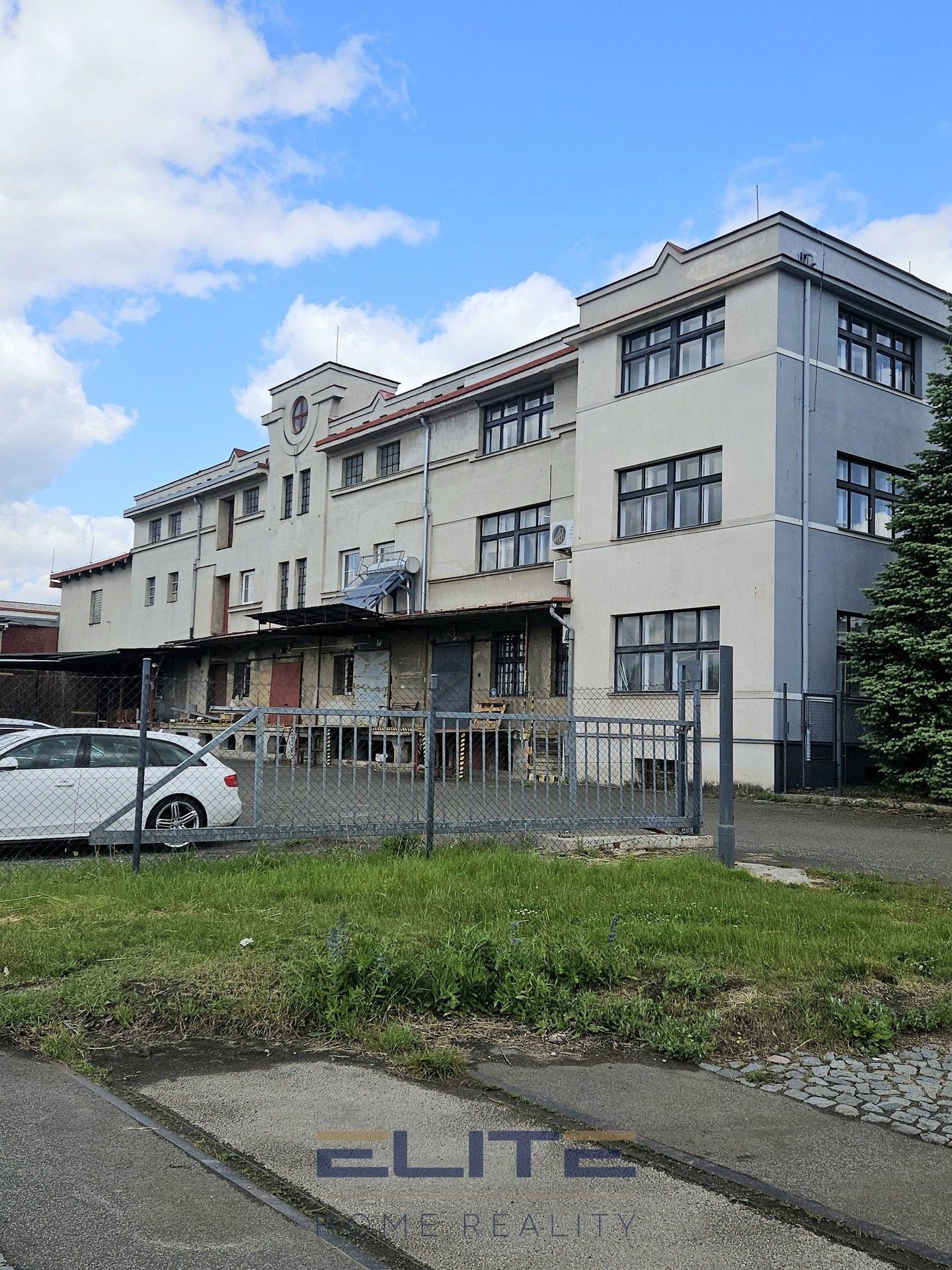 Obchodní prostory, Krátká, Turnov, 300 m²