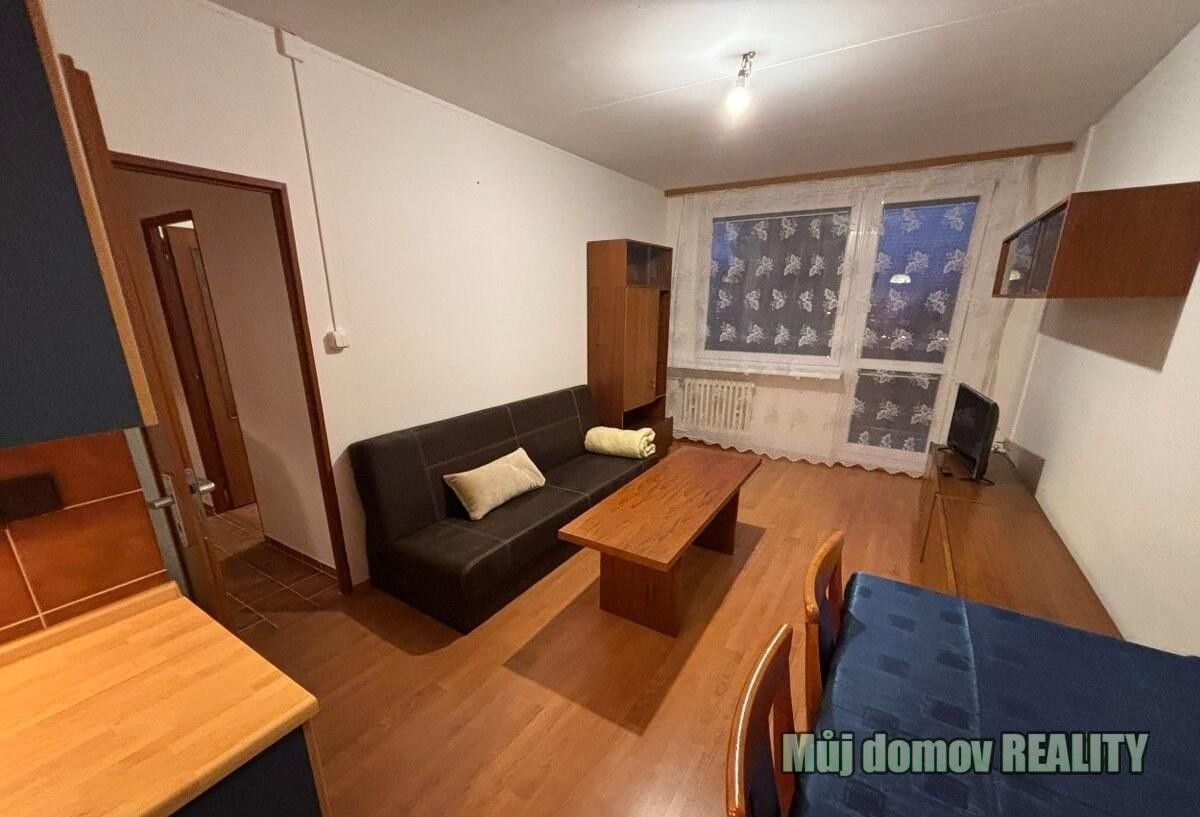Pronájem byt 2+kk - Mirovická, Praha, 47 m²