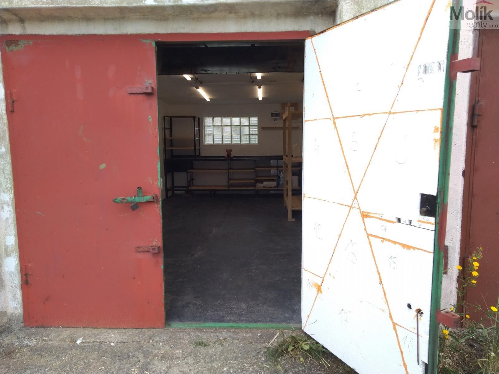 Prodej garáž - Čepirohy, Most, 19 m²