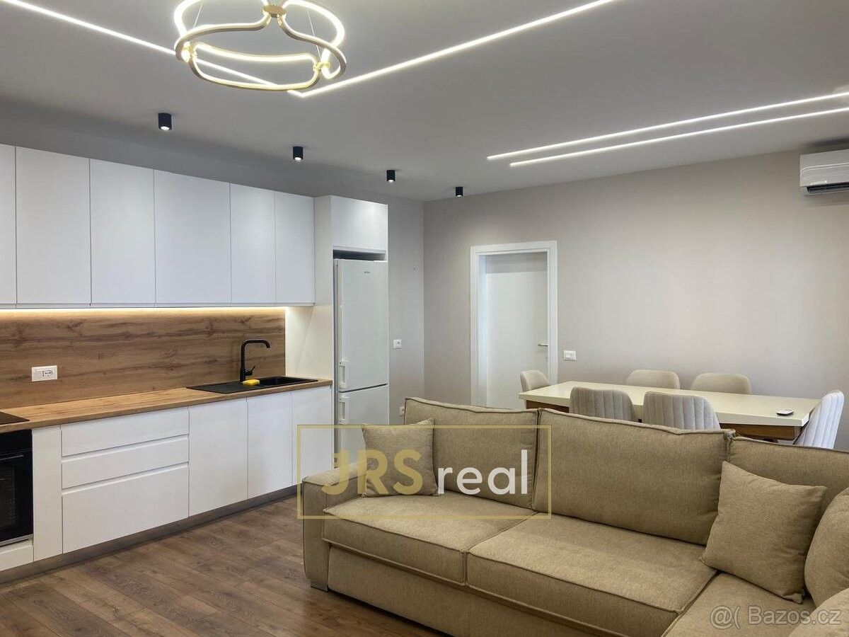 Byty, 987 66, Zahraničí