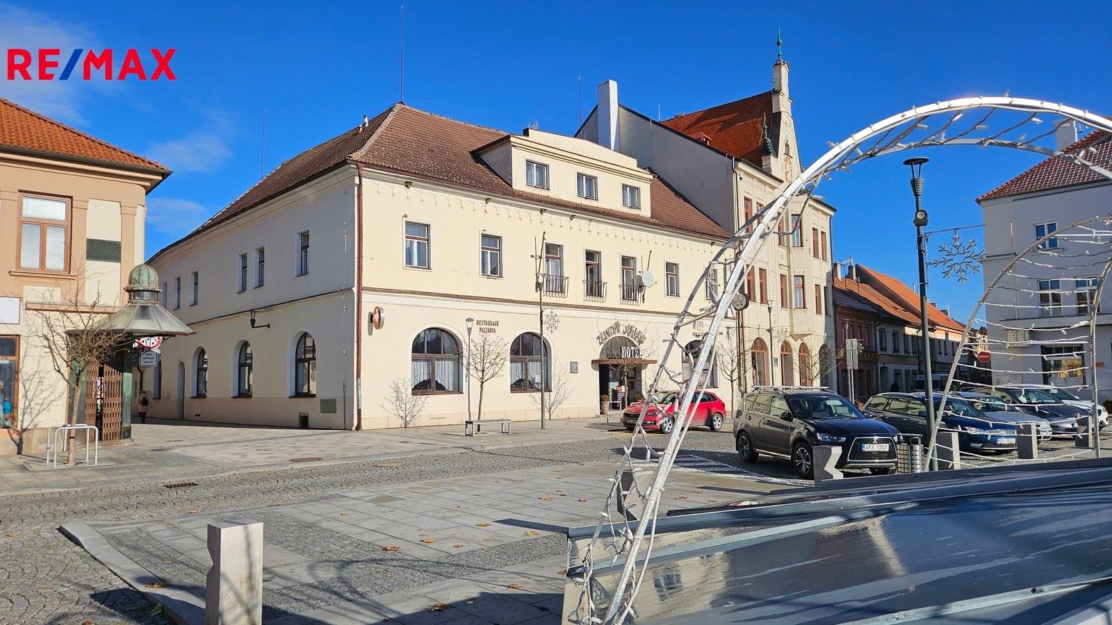 Ubytovací zařízení, Mírové náměstí 18, Horažďovice, 815 m²