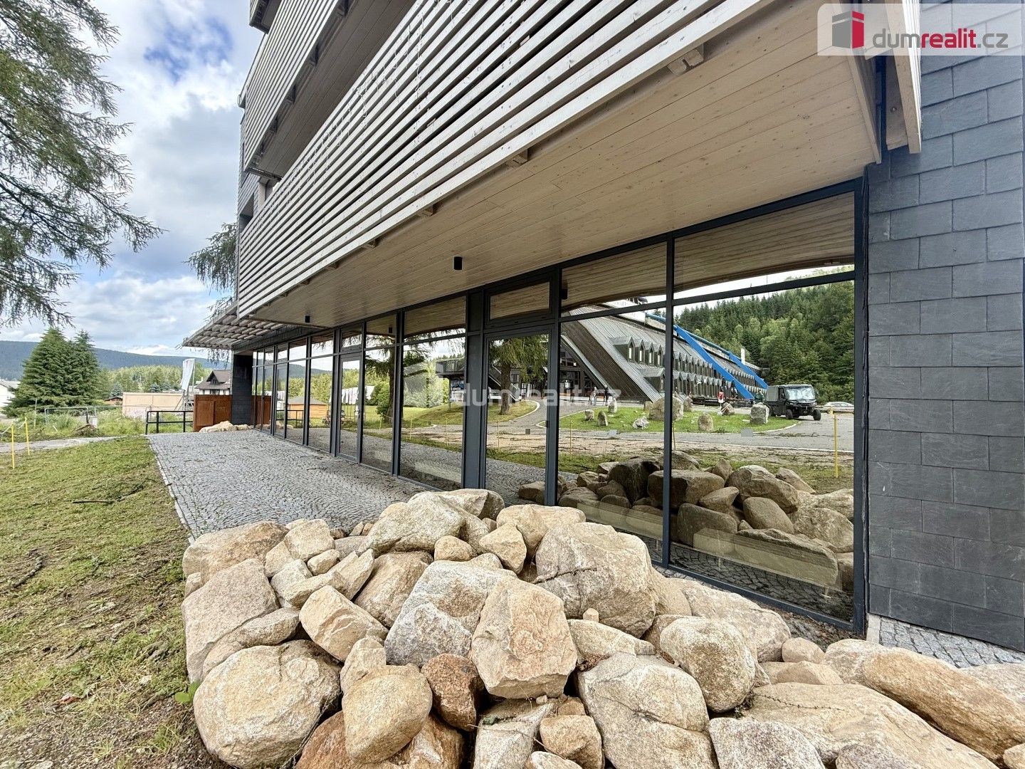 Obchodní prostory, Harrachov, 45 m² - 1