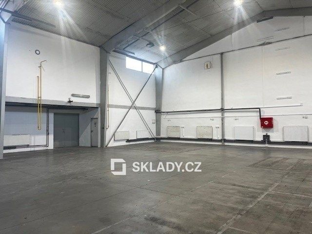 Pronájem sklad - Zlín, 700 m² - 5