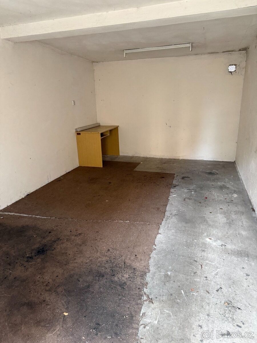 Pronájem garáž - Frýdek-Místek, 738 01