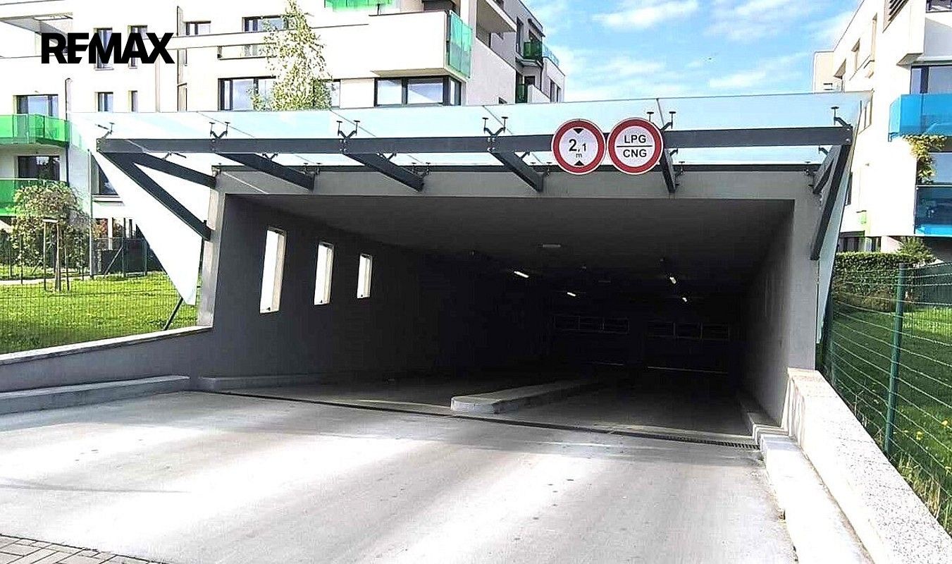 Nemovitost · 15 m² · Praha - Letňany, okres Praha 18, Hlavní město Praha - 4