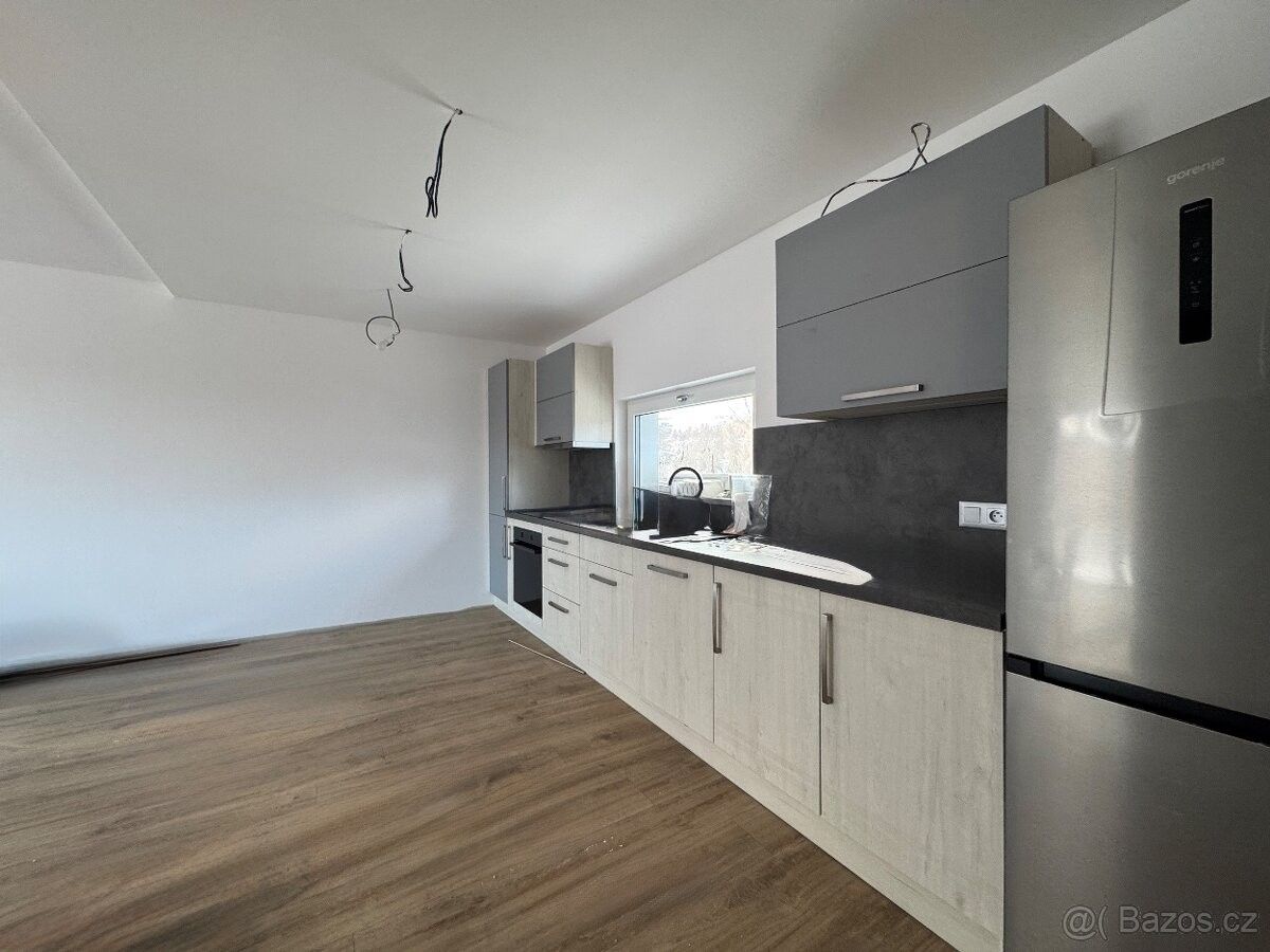 Rodinné domy, Valašské Meziříčí, 757 01