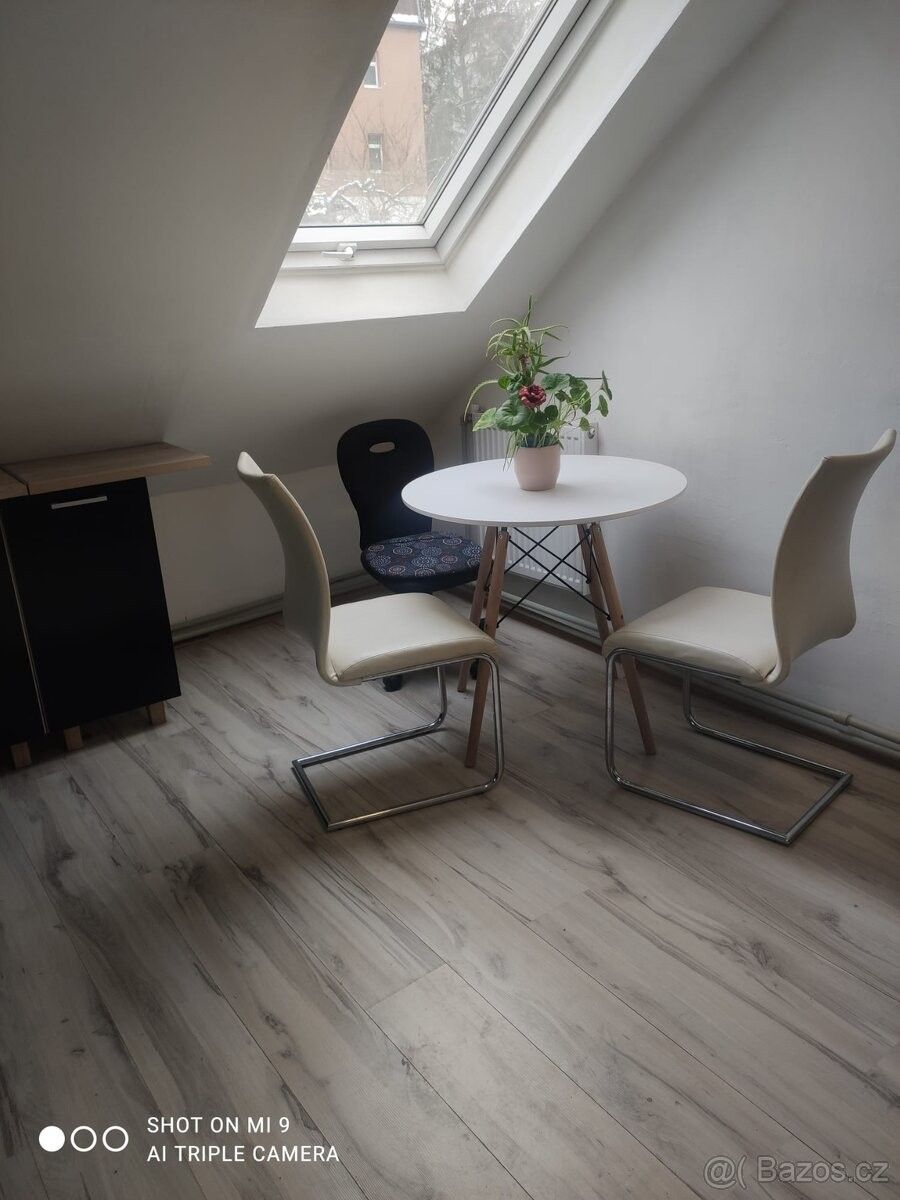 Pronájem byt - Karlovy Vary, 360 01