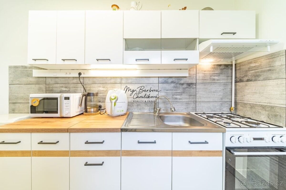 Pronájem byt - Ostrov nad Ohří, 363 01