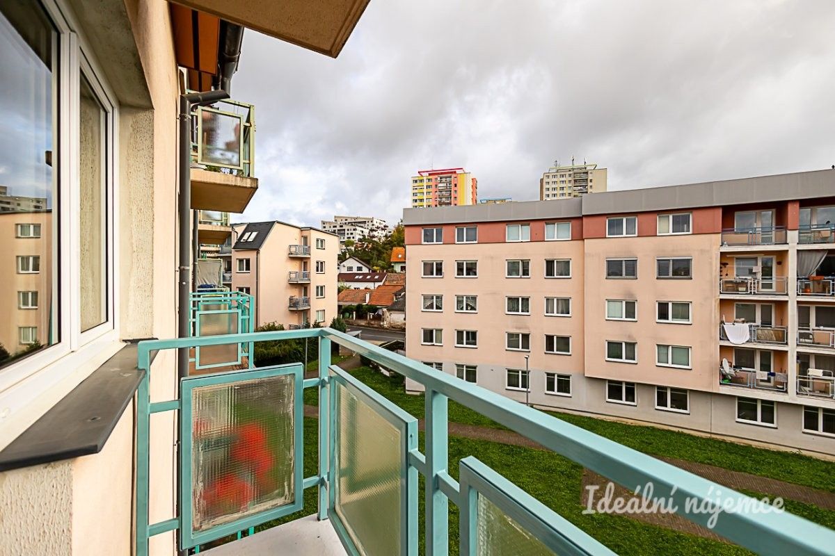 Pronájem byt 1+kk - K prádelně, Praha, 33 m²