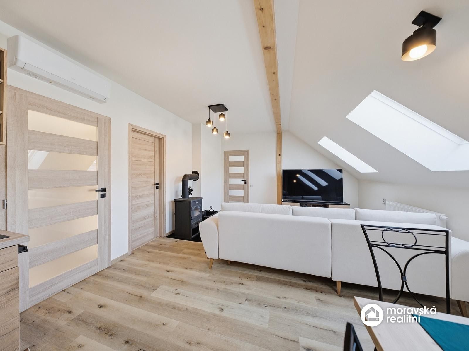 Prodej dům - Skalní, Dolní Kounice, 121 m² - 5