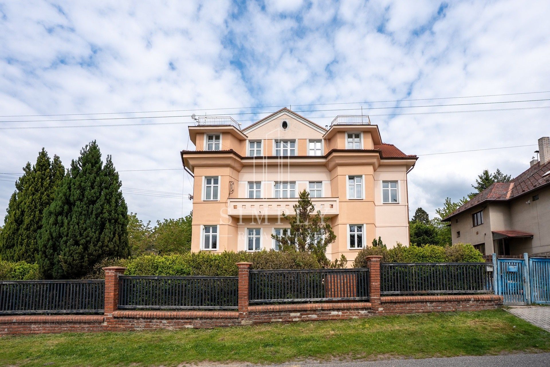 Vily, Legií, Říčany, 500 m²