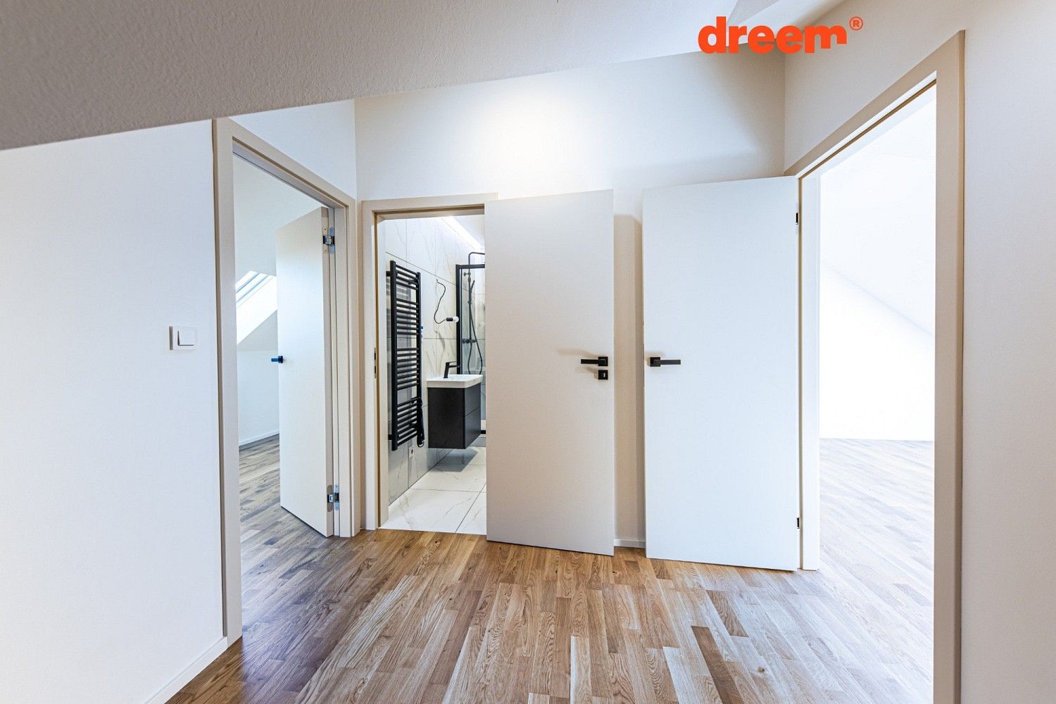 Byt 2+kk · 38 m² · U radiály, Praha 10 - Štěrboholy - 2