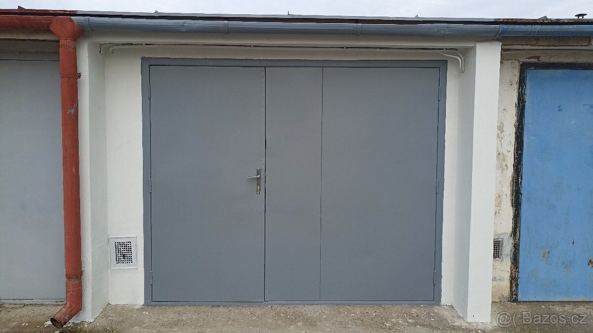 Garáže, Veselí nad Moravou, 698 01