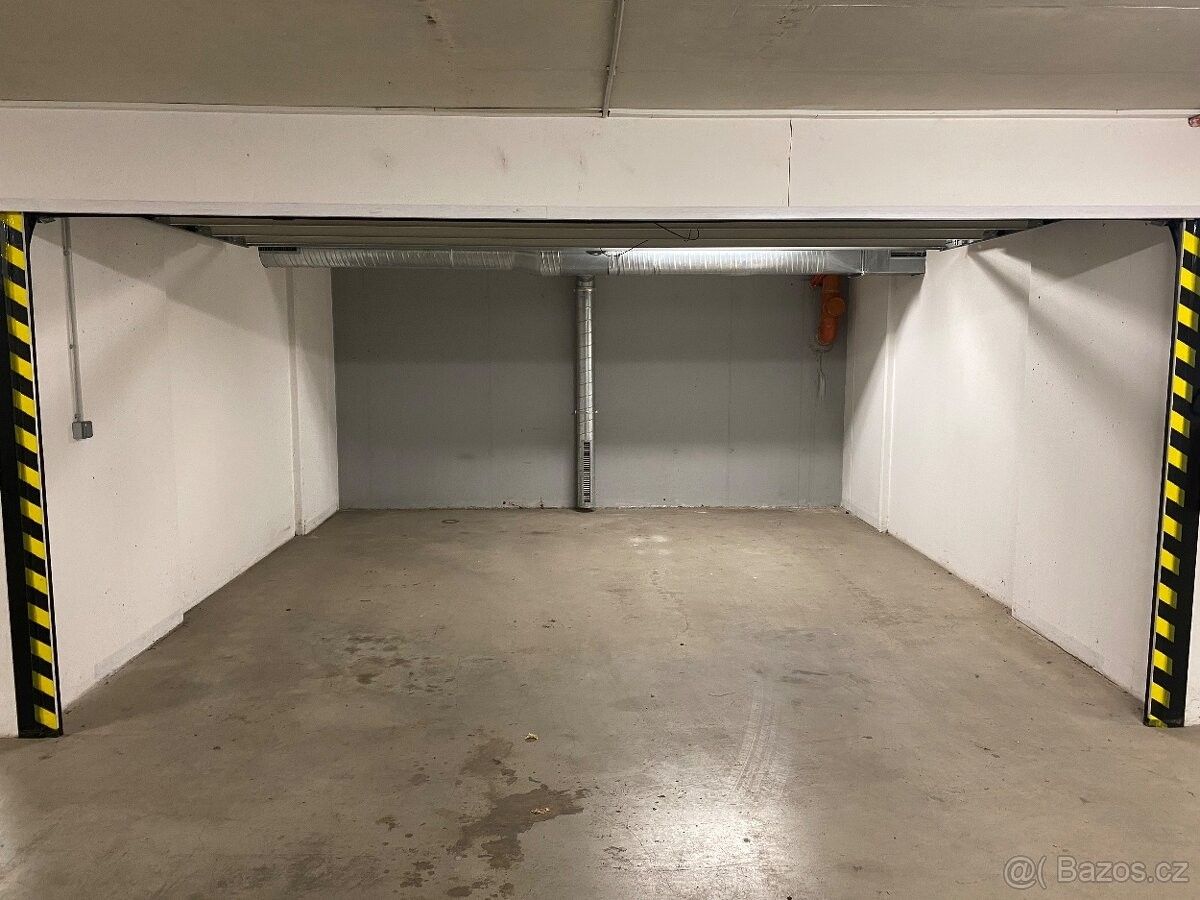 Garáže, Praha, 101 00
