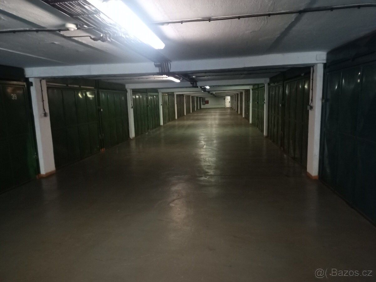 Prodej garáž - Praha, 142 00