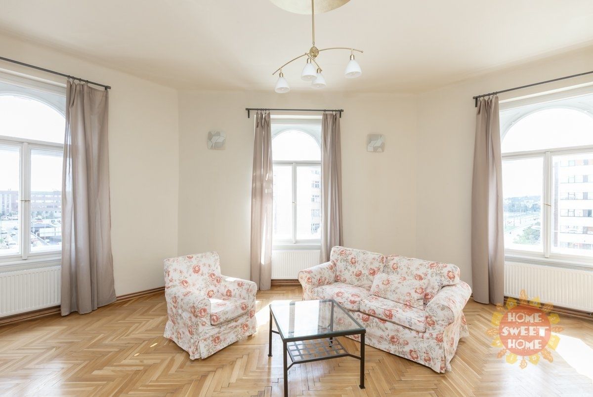 Pronájem byt 2+kk - Milady Horákové 141, Praha Bubeneč, 68 m² - 5