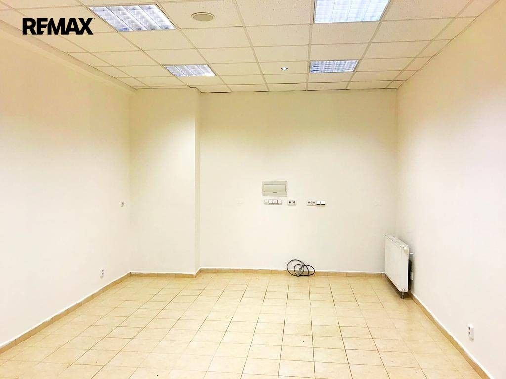 Obchodní prostory, Kulturní 1794, Rožnov pod Radhoštěm, 25 m² - 2