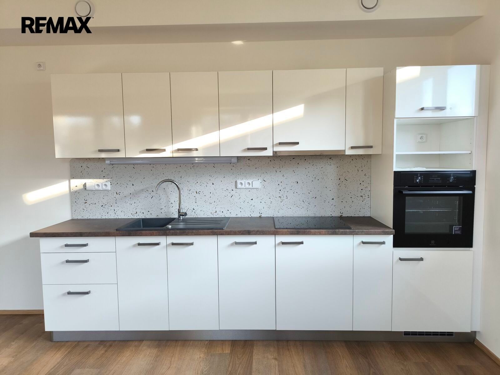 Byt 2+kk · 67 m² · K Pískovně 425, Husinec Řež - 4