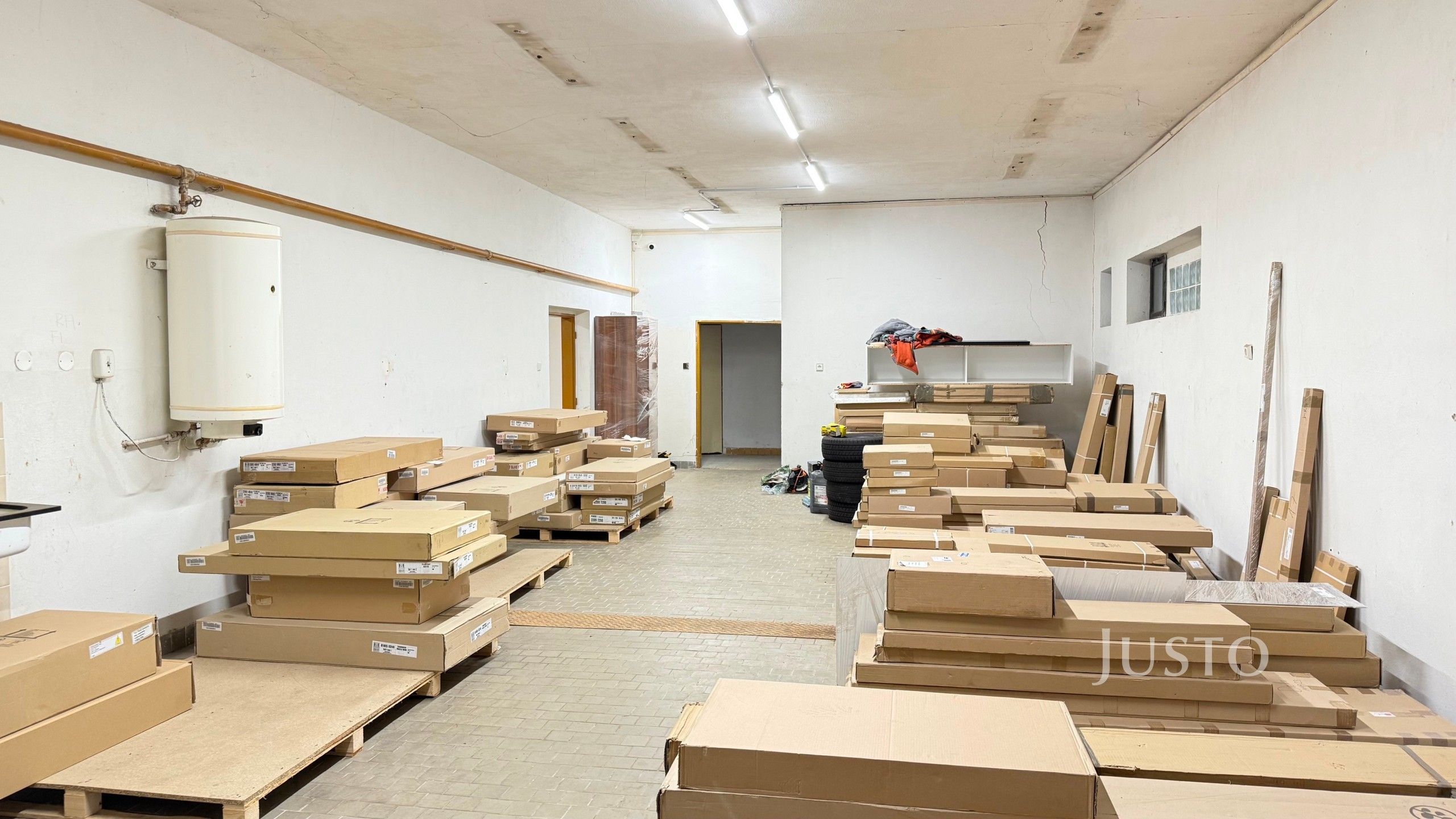 Sklady, Nádražní, Krupka, 280 m²