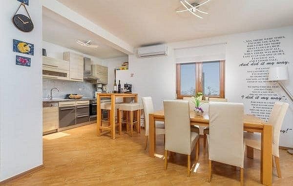 Prodej rodinný dům - Marčana, HR, 160 m² - 5