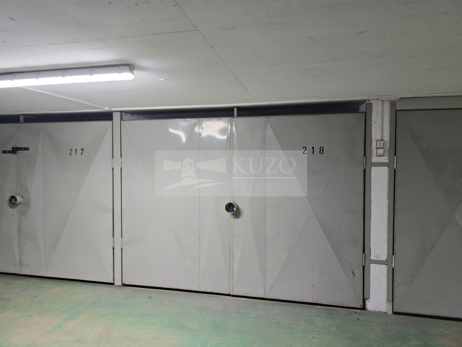 Garáže, Nušlova, Praha, 18 m²