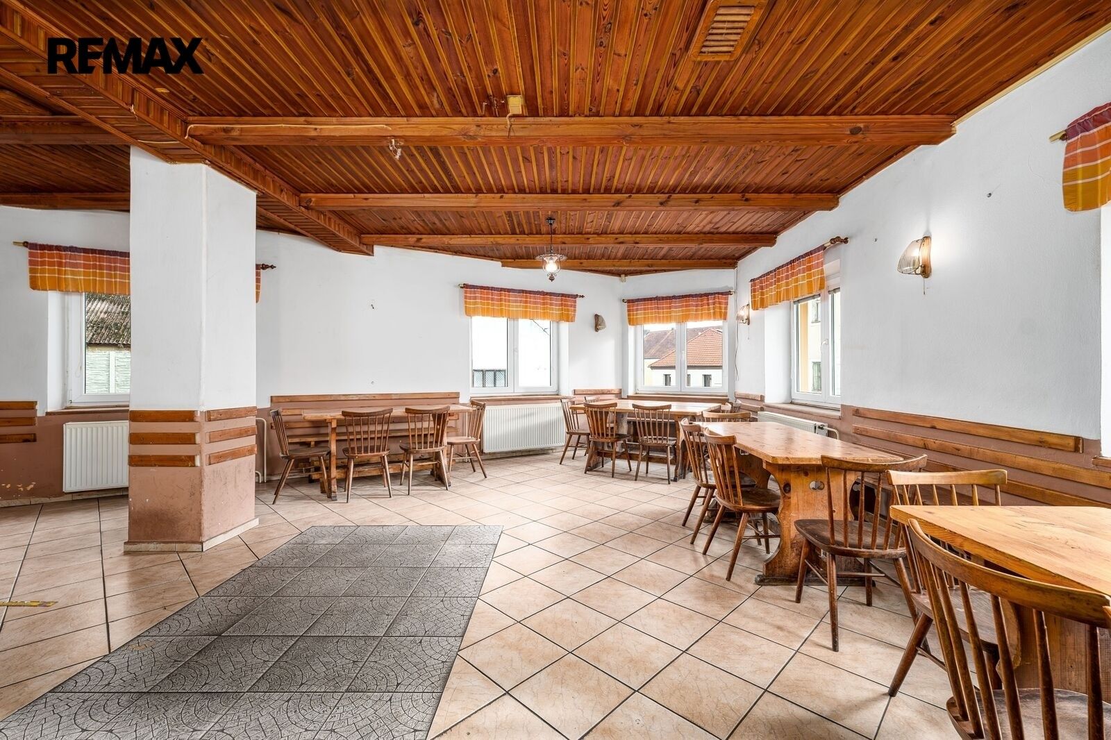 Restaurace · 170 m² · Farní 50, Boršov nad Vltavou - 4