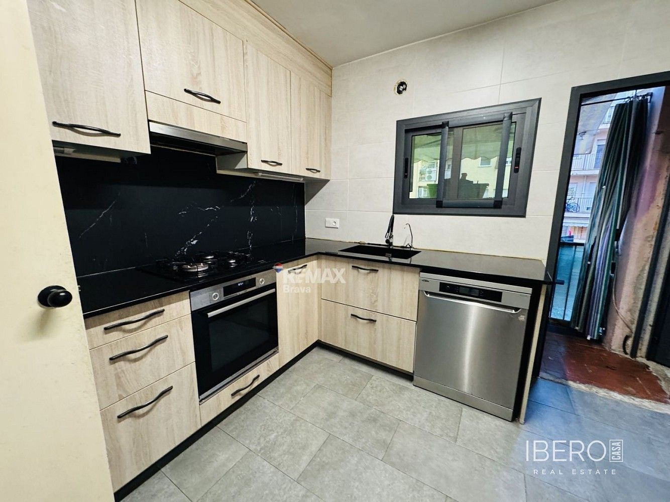Prodej byt 4+kk - Girona, Španělsko, 69 m² - 5
