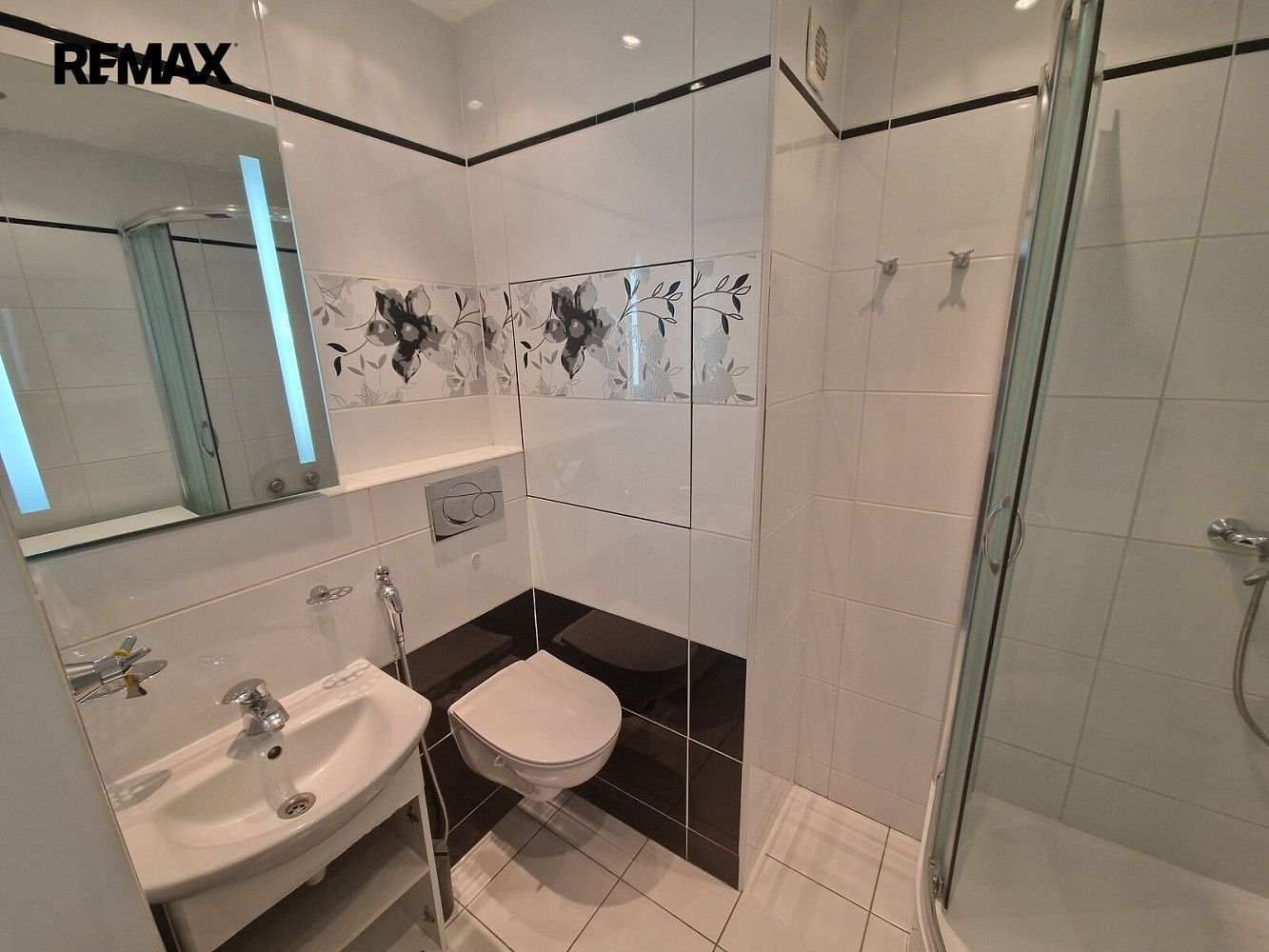 Byt 1+1 · 27 m² · Rumburská, Praha 9 - Střížkov - 4
