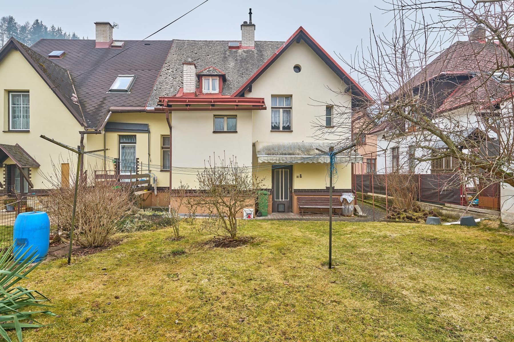 Prodej rodinný dům - Smetanova, Úpice, 186 m²