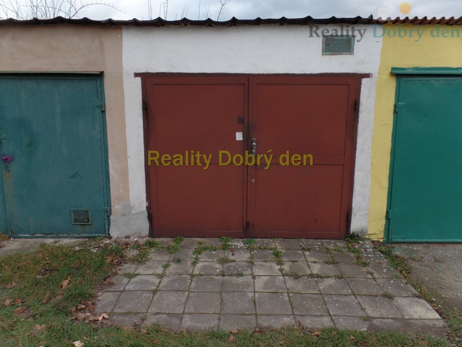 Garáže, Bochenkova, Opava Předměstí, 21 m²