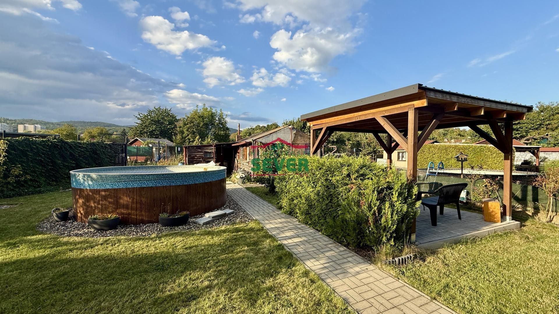 Zahrady, Lomská, Litvínov, 362 m²