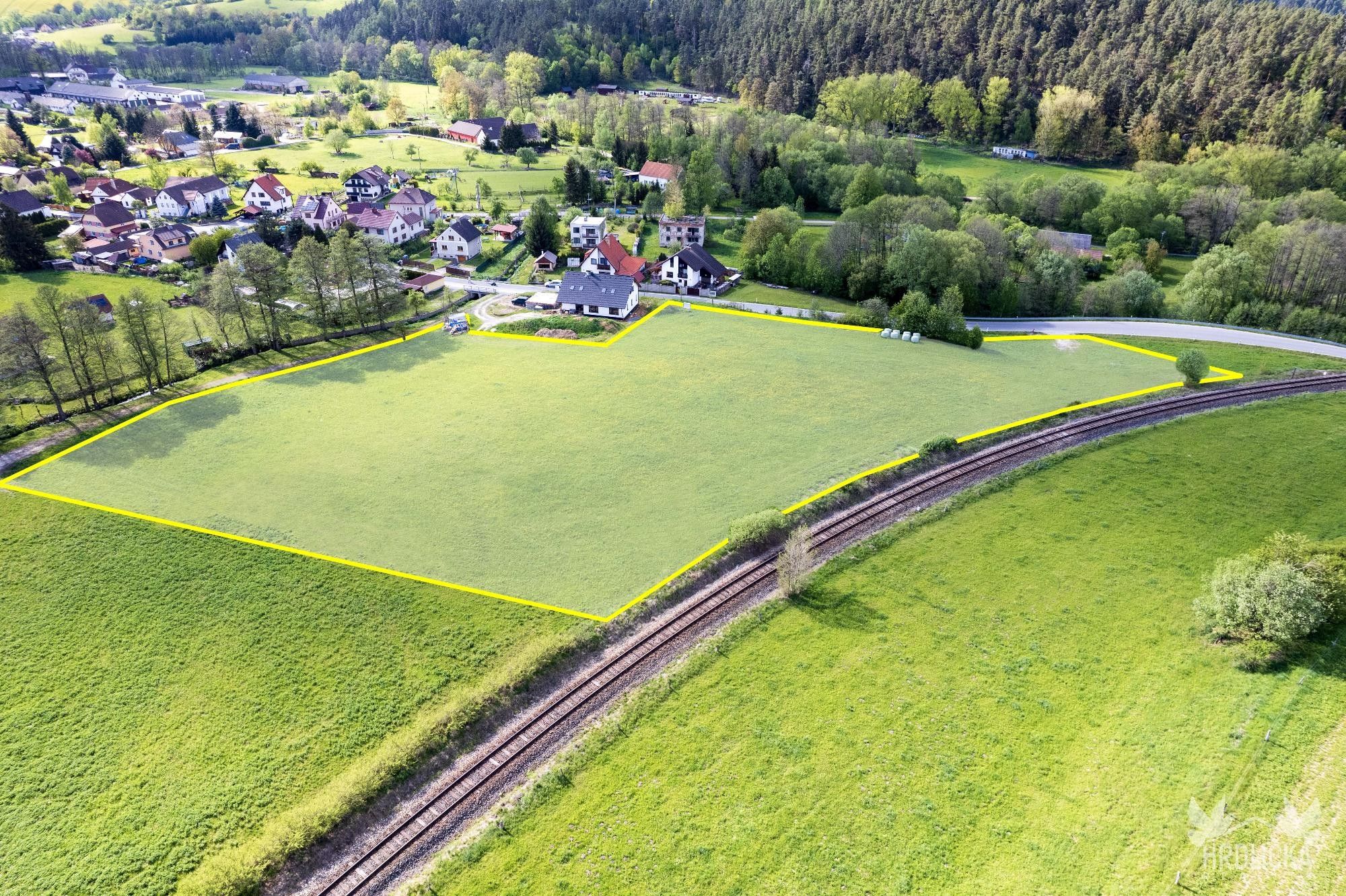 Prodej pozemek pro bydlení - Malenice, 12 642 m² - 5