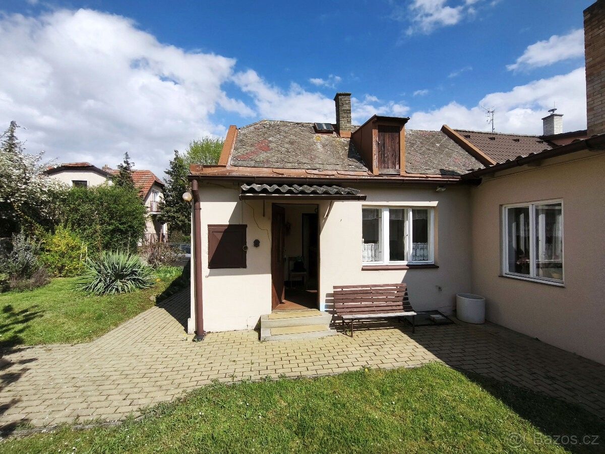 Prodej rodinný dům - Praha, 149 00