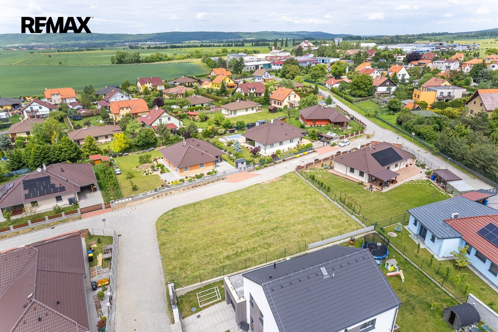 Prodej pozemek pro bydlení - Hostomice, 810 m² - 2