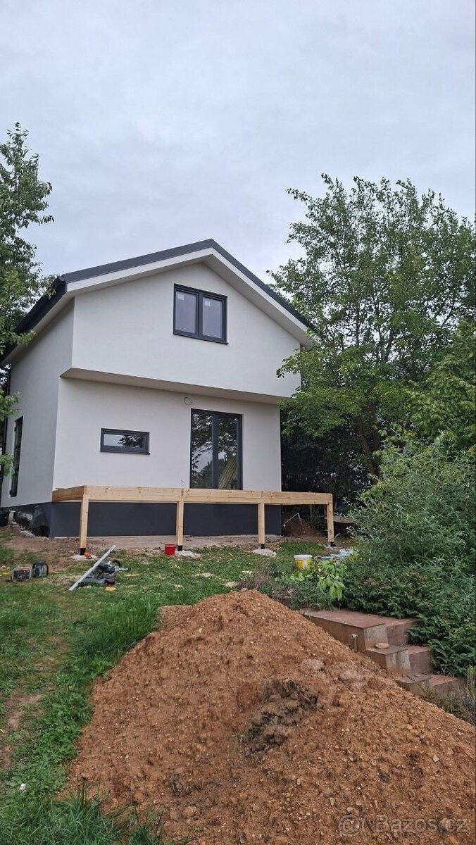 Prodej rodinný dům - Lužec nad Vltavou, 277 06