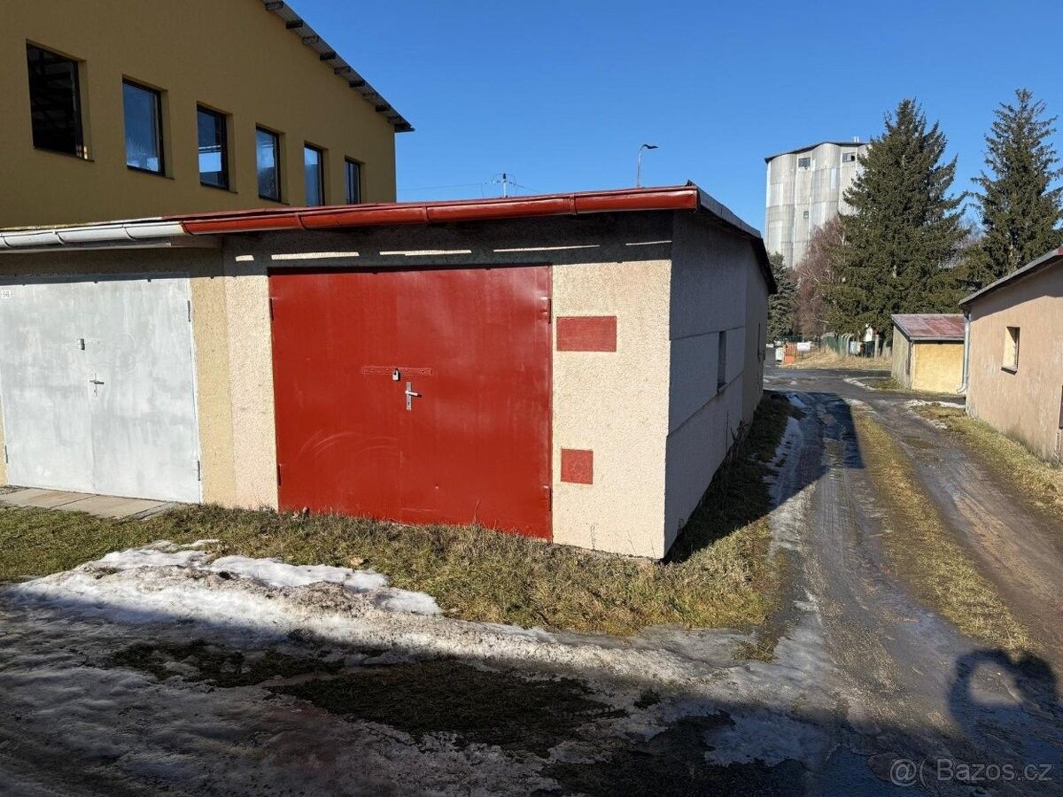 Garáže, Polička, 572 01