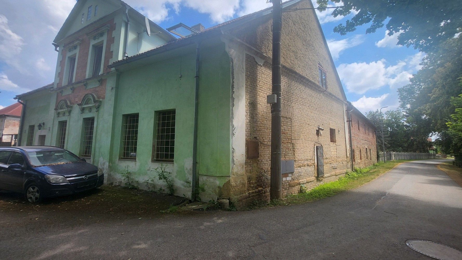 Rodinné domy, Hořesedly, okres Rakovník, 483 m² - 1
