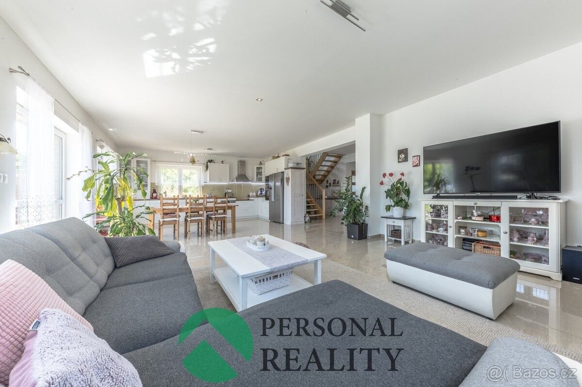 Prodej rodinný dům - Tachlovice, 252 17