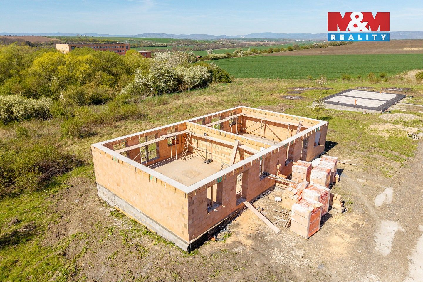 Prodej pozemek pro bydlení - Hrušovany, okres Chomutov - 2