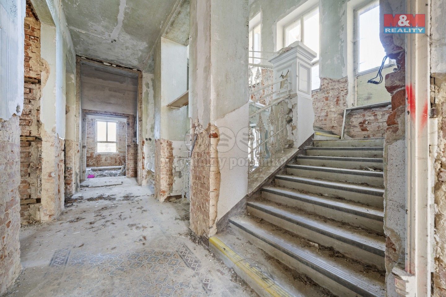 Činžovní dům · 1 476 m² · Hořičky - 4