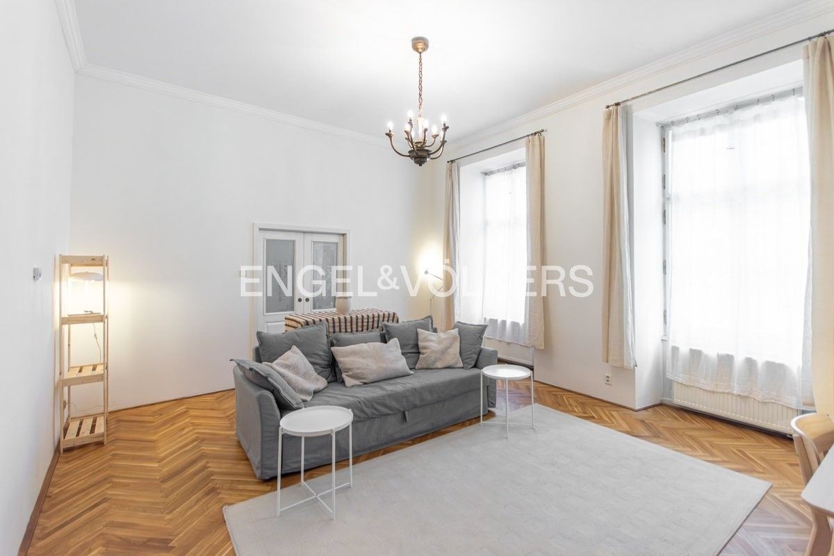 2+kk, Uhelný trh, Praha, 70 m²