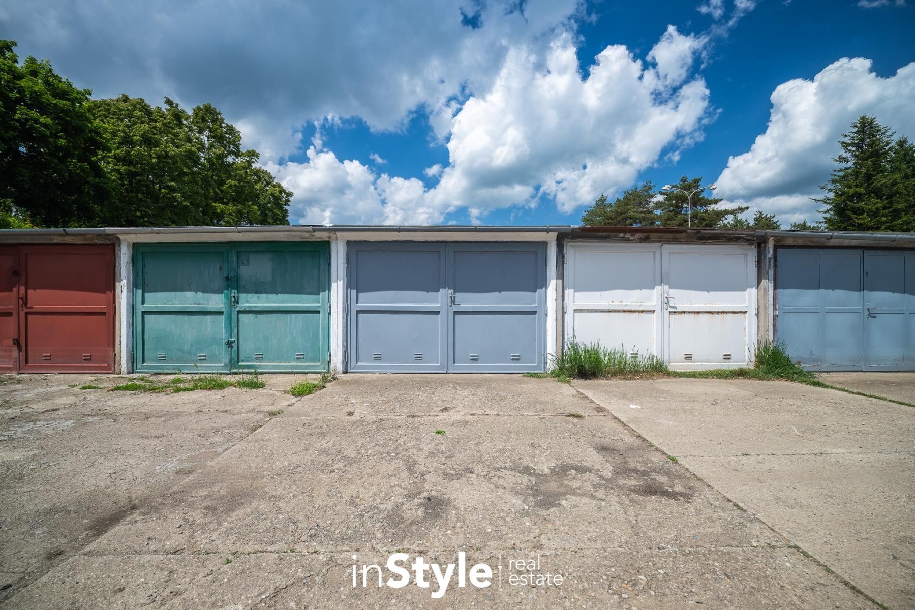 Garáže, Šumická, Uherský Brod, 16 m²